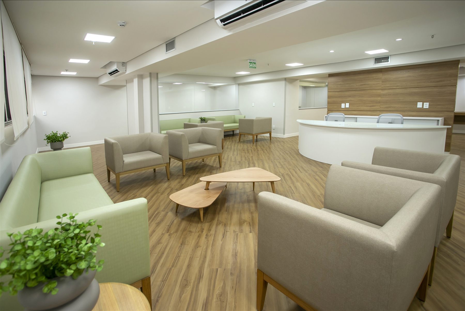 Recepção e sala de espera do Centro de Oncologia